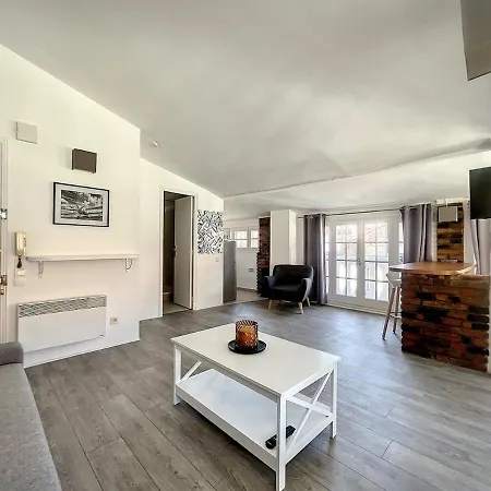 Apartment Spacieux Climatise Au Centre De Perpignan
