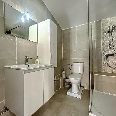 Apartment Spacieux Climatise Au Centre De